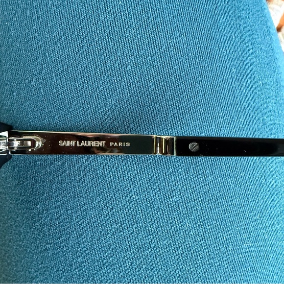 YSL Sunnies - Picture 10 of 11